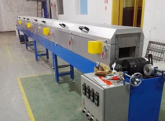 LED硅膠擠出機(jī)